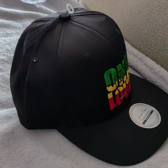 One Love Snapback - Picture 3 of 4